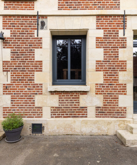 Pose de fenêtre à Toulouse : en quoi un professionnel assure-t-il une installation durable et performante ?